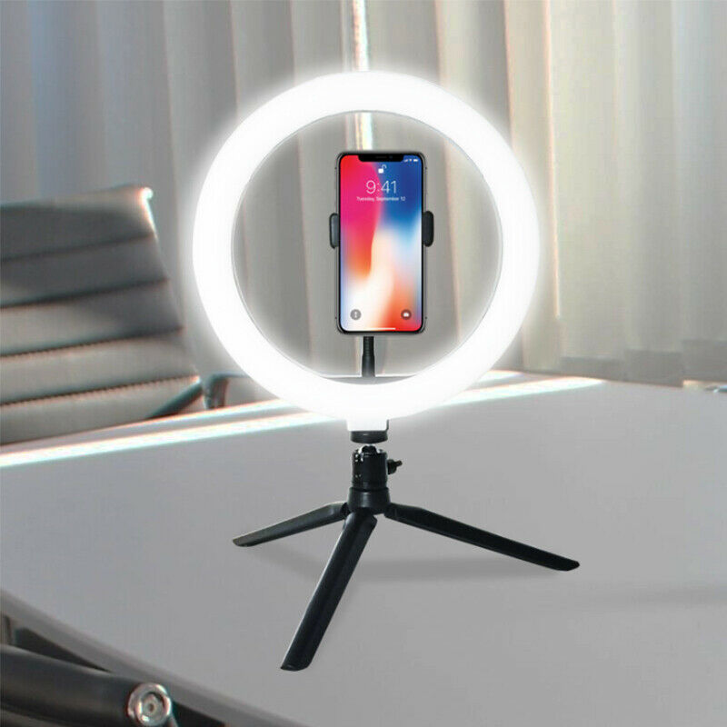 ring light with an iPhone in the middle
